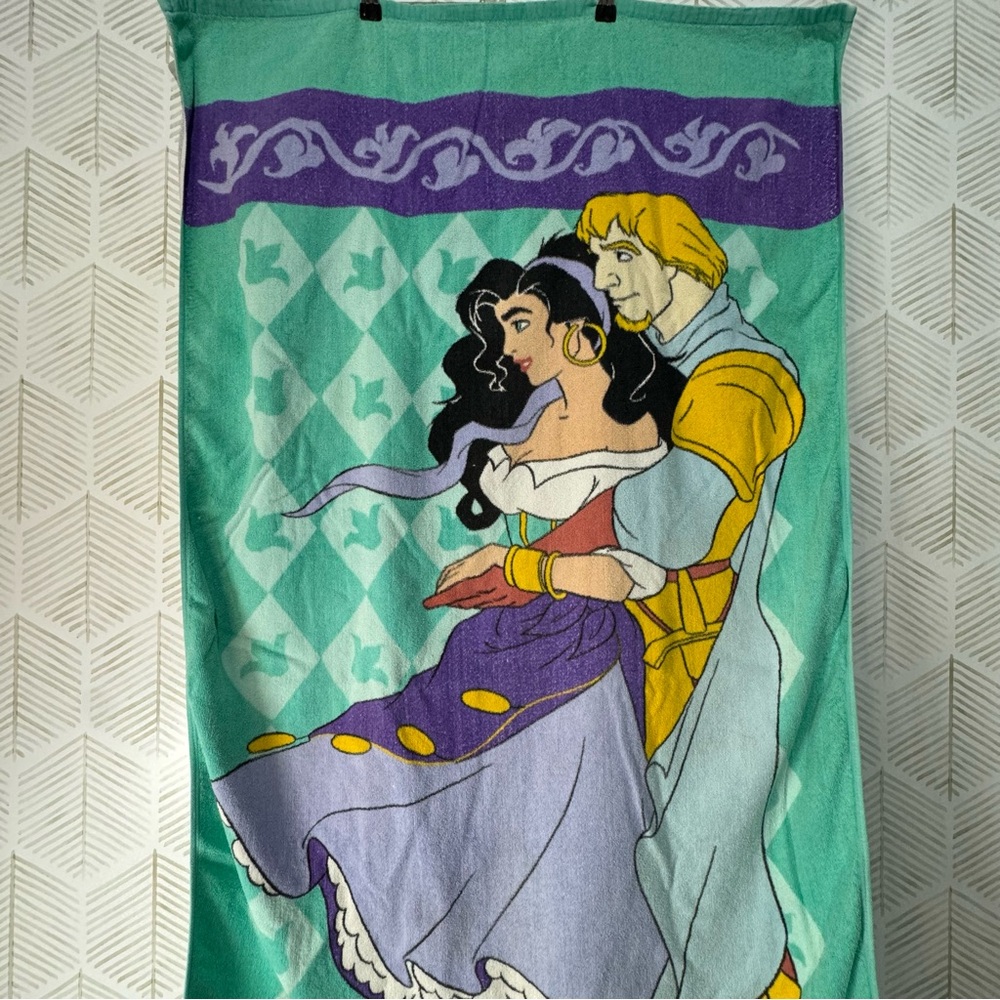 VTG Disney The Hunchback of Notre Dame Bath Beach Towel Cotton 58x28 1990s